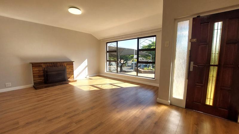 To Let 3 Bedroom Property for Rent in Schoongezicht Western Cape